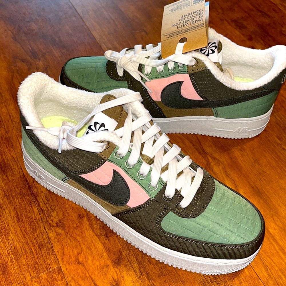 AIR FORCE 1 MEN (SIZE 9)